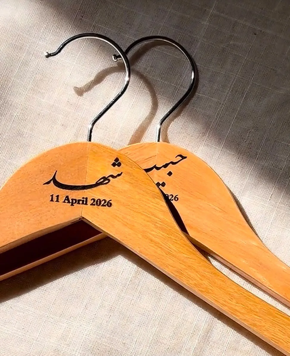 علّاقات عرس محفورة